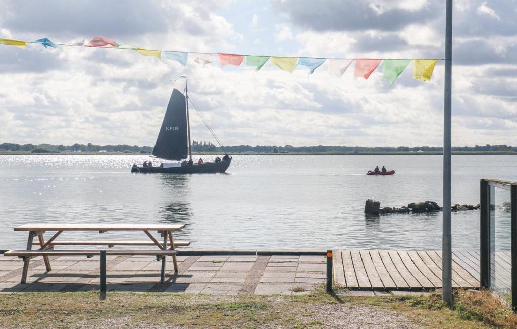 Houseboat Uitzicht Over Veluwemeer, Natuurlokatie, Prachtige Vergezichten ビッディングハイゼン エクステリア 写真