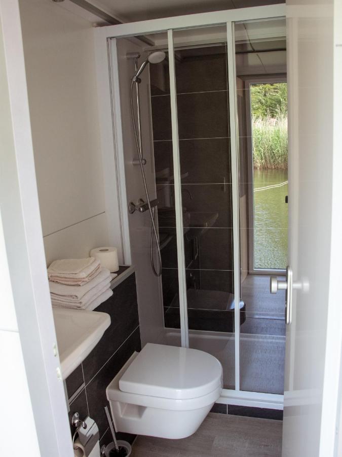 Houseboat Uitzicht Over Veluwemeer, Natuurlokatie, Prachtige Vergezichten ビッディングハイゼン エクステリア 写真